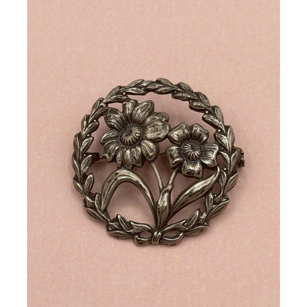 Vtg Sterling Silver Floral Round Brooch Pin Repousse Art Nouveau 1.25 Inch 6g